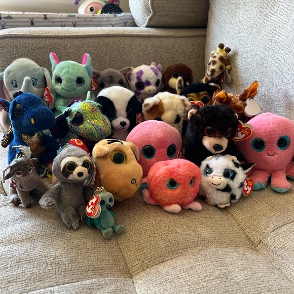 Colorful Beanie Babies Plush Toy Collection (21) - Picture 1 of 10